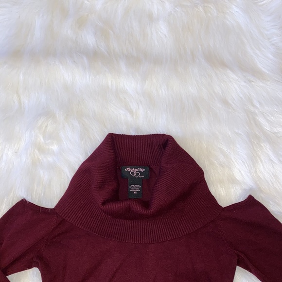 Hooked Up Burgundy Turtle Neck Cut Out Shoulder Ruched Side Long Sleeve Top - Picture 3 of 4